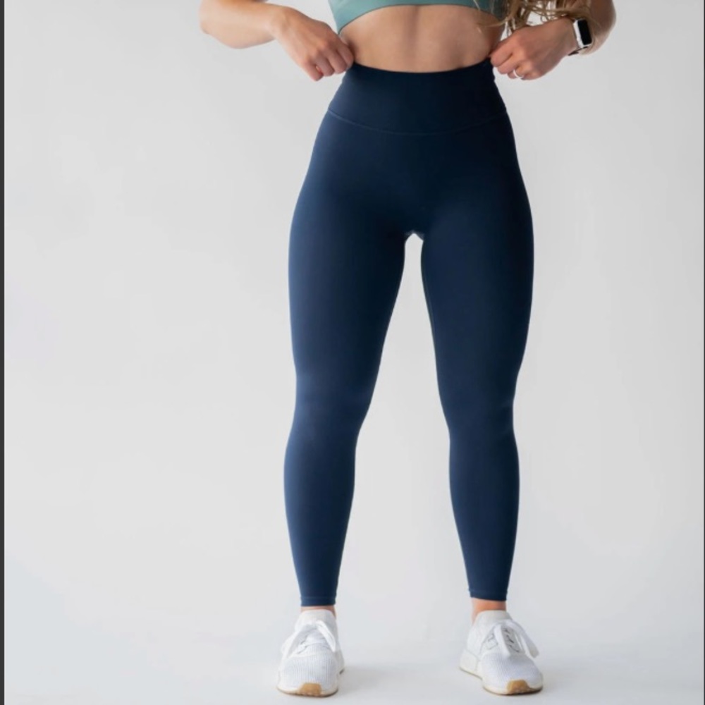 P’tula - The Hailea Legging  25” in Navy